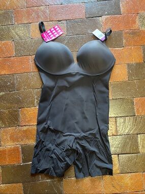 2XL black Maidenform low back bodysuit controlled shaping NWT
